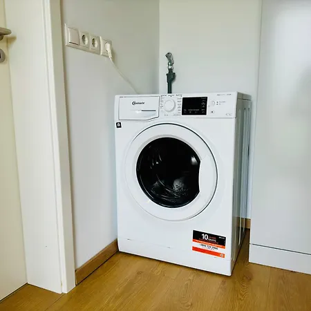 Moderne Mit Vollausstattung Und Terrasse I Parkplatz I 3 Schlafzimmer I 8 Schlafplaetze