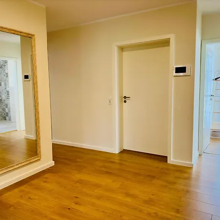 Moderne Mit Vollausstattung Und Terrasse I Parkplatz I 3 Schlafzimmer I 8 Schlafplaetze Apartmán